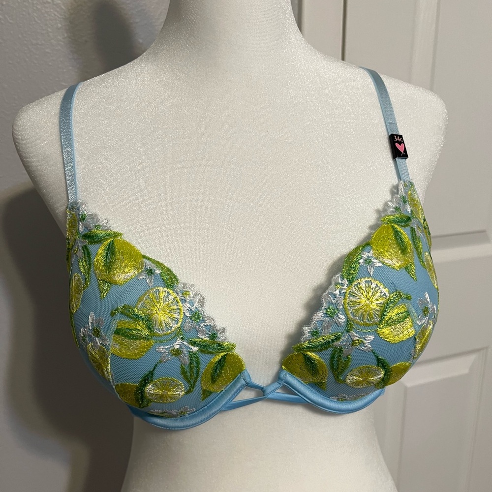 NWT Victoria’s Secret Dream Angel Lemon Embroidered Push Up Bra 🍋